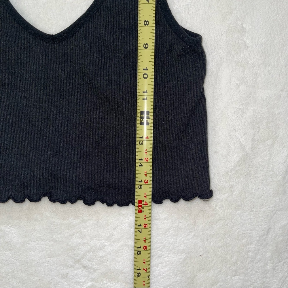 Colsie Black Ribbed Tank Top - Picture 4 of 5
